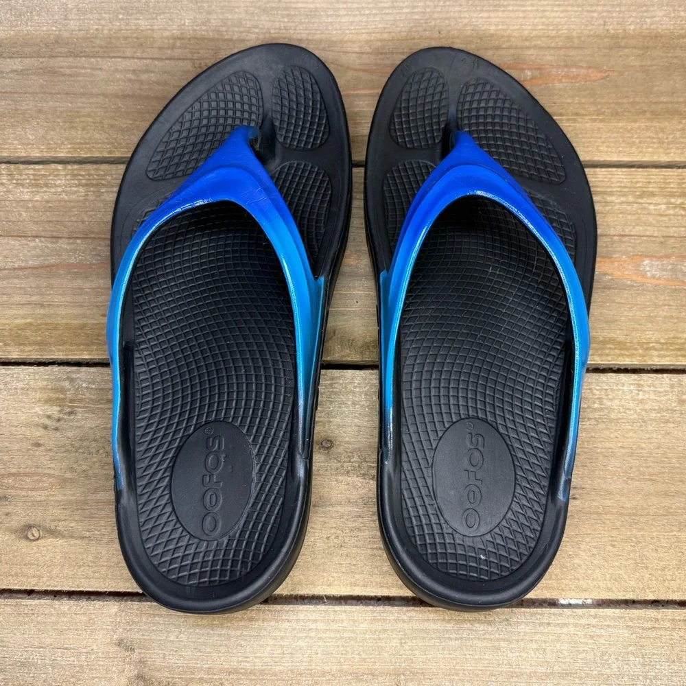 OOFOS flip flops - Picture 5 of 8